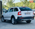 Білий Шкода Octavia Scout, об'ємом двигуна 1.8 л та пробігом 177 тис. км за 10799 $, фото 4 на Automoto.ua