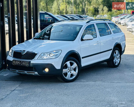 Білий Шкода Octavia Scout, об'ємом двигуна 1.8 л та пробігом 177 тис. км за 10799 $, фото 9 на Automoto.ua