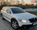 Белый Шкода Октавия Скаут, объемом двигателя 1.97 л и пробегом 268 тыс. км за 9400 $, фото 1 на Automoto.ua