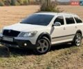 Білий Шкода Octavia Scout, об'ємом двигуна 1.97 л та пробігом 355 тис. км за 9999 $, фото 1 на Automoto.ua