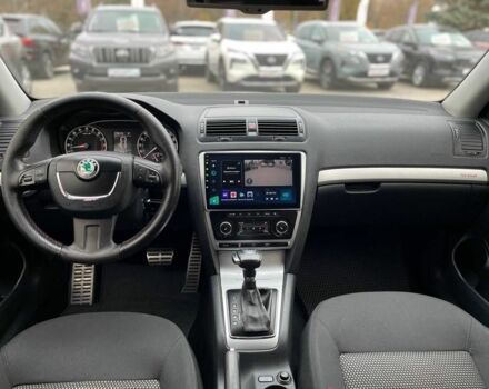 Белый Шкода Октавия Скаут, объемом двигателя 2 л и пробегом 283 тыс. км за 11600 $, фото 10 на Automoto.ua