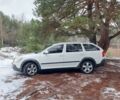 Белый Шкода Октавия Скаут, объемом двигателя 2 л и пробегом 257 тыс. км за 11750 $, фото 5 на Automoto.ua