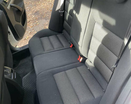 Белый Шкода Октавия Скаут, объемом двигателя 2 л и пробегом 304 тыс. км за 10100 $, фото 26 на Automoto.ua