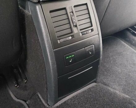 Белый Шкода Октавия Скаут, объемом двигателя 2 л и пробегом 257 тыс. км за 11750 $, фото 22 на Automoto.ua