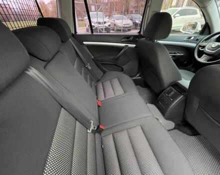 Белый Шкода Октавия Скаут, объемом двигателя 2 л и пробегом 283 тыс. км за 11600 $, фото 21 на Automoto.ua