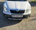 Белый Шкода Октавия Скаут, объемом двигателя 2 л и пробегом 275 тыс. км за 12000 $, фото 1 на Automoto.ua