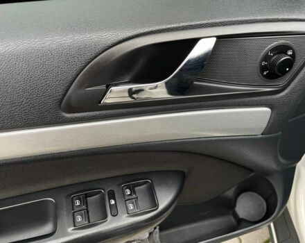 Белый Шкода Октавия Скаут, объемом двигателя 2 л и пробегом 283 тыс. км за 11600 $, фото 9 на Automoto.ua