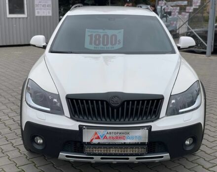 Белый Шкода Октавия Скаут, объемом двигателя 2 л и пробегом 283 тыс. км за 11600 $, фото 1 на Automoto.ua