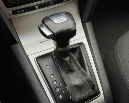 Белый Шкода Октавия Скаут, объемом двигателя 2 л и пробегом 283 тыс. км за 11600 $, фото 17 на Automoto.ua