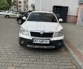Белый Шкода Октавия Скаут, объемом двигателя 1.8 л и пробегом 212 тыс. км за 9350 $, фото 1 на Automoto.ua