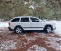 Белый Шкода Октавия Скаут, объемом двигателя 2 л и пробегом 257 тыс. км за 11750 $, фото 4 на Automoto.ua