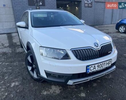 Білий Шкода Octavia Scout, об'ємом двигуна 2 л та пробігом 307 тис. км за 13700 $, фото 18 на Automoto.ua