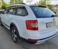 Білий Шкода Octavia Scout, об'ємом двигуна 0 л та пробігом 184 тис. км за 15950 $, фото 11 на Automoto.ua