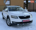 Білий Шкода Octavia Scout, об'ємом двигуна 2 л та пробігом 255 тис. км за 13400 $, фото 1 на Automoto.ua