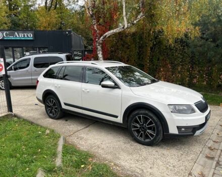 Шкода Октавия Скаут 2014 в Черновцах на Automoto.ua Белый Шкода Октавия Скаут, объемом двигателя 0 л и пробегом 275 тыс. км за 13700 $, фото 1 на Automoto.ua