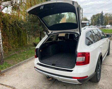Шкода Октавия Скаут 2014 в Черновцах на Automoto.ua Белый Шкода Октавия Скаут, объемом двигателя 0 л и пробегом 275 тыс. км за 13700 $, фото 6 на Automoto.ua