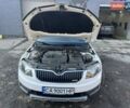 Білий Шкода Octavia Scout, об'ємом двигуна 2 л та пробігом 307 тис. км за 13700 $, фото 17 на Automoto.ua
