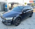 Белый Шкода Октавия Скаут, объемом двигателя 0 л и пробегом 260 тыс. км за 13900 $, фото 1 на Automoto.ua