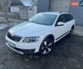 Білий Шкода Octavia Scout, об'ємом двигуна 2 л та пробігом 307 тис. км за 13700 $, фото 1 на Automoto.ua