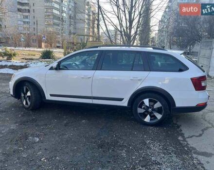 Білий Шкода Octavia Scout, об'ємом двигуна 2 л та пробігом 307 тис. км за 13700 $, фото 23 на Automoto.ua