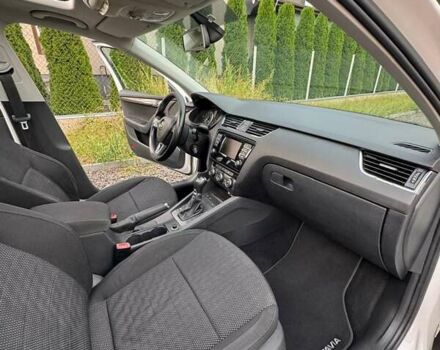 Білий Шкода Octavia Scout, об'ємом двигуна 2 л та пробігом 250 тис. км за 14800 $, фото 20 на Automoto.ua