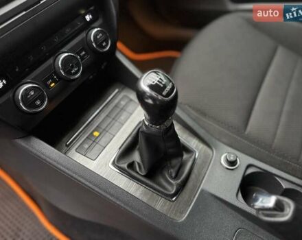 Білий Шкода Octavia Scout, об'ємом двигуна 2 л та пробігом 280 тис. км за 13499 $, фото 23 на Automoto.ua