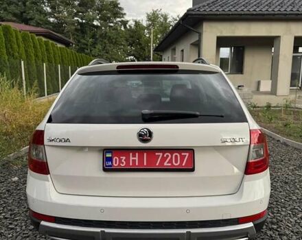 Білий Шкода Octavia Scout, об'ємом двигуна 2 л та пробігом 250 тис. км за 14800 $, фото 5 на Automoto.ua