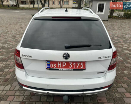 Білий Шкода Octavia Scout, об'ємом двигуна 2 л та пробігом 203 тис. км за 14995 $, фото 8 на Automoto.ua