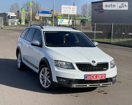 Білий Шкода Octavia Scout, об'ємом двигуна 2 л та пробігом 266 тис. км за 13400 $, фото 9 на Automoto.ua