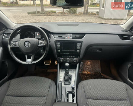 Білий Шкода Octavia Scout, об'ємом двигуна 2 л та пробігом 203 тис. км за 14995 $, фото 51 на Automoto.ua