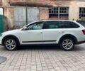 Білий Шкода Octavia Scout, об'ємом двигуна 2 л та пробігом 151 тис. км за 14990 $, фото 10 на Automoto.ua