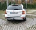 Шкода Октавия Скаут 2015 в Харькове на Automoto.ua Белый Шкода Октавия Скаут, объемом двигателя 1.97 л и пробегом 269 тыс. км за 13699 $, фото 8 на Automoto.ua