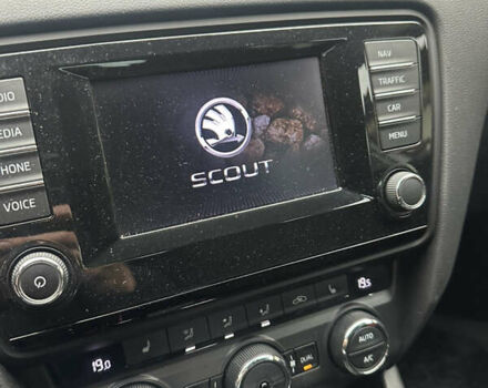 Білий Шкода Octavia Scout, об'ємом двигуна 2 л та пробігом 203 тис. км за 14995 $, фото 90 на Automoto.ua