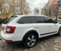 Білий Шкода Octavia Scout, об'ємом двигуна 2 л та пробігом 203 тис. км за 14995 $, фото 6 на Automoto.ua