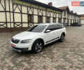 Білий Шкода Octavia Scout, об'ємом двигуна 2 л та пробігом 203 тис. км за 14995 $, фото 23 на Automoto.ua