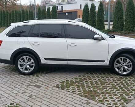 Шкода Октавия Скаут 2015 в Харькове на Automoto.ua Белый Шкода Октавия Скаут, объемом двигателя 1.97 л и пробегом 269 тыс. км за 13699 $, фото 6 на Automoto.ua