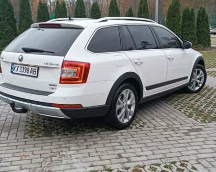 Шкода Октавия Скаут 2015 в Харькове на Automoto.ua Белый Шкода Октавия Скаут, объемом двигателя 1.97 л и пробегом 269 тыс. км за 13699 $, фото 2 на Automoto.ua
