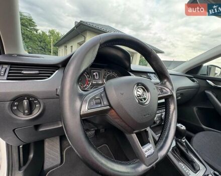 Білий Шкода Octavia Scout, об'ємом двигуна 2 л та пробігом 250 тис. км за 14800 $, фото 17 на Automoto.ua