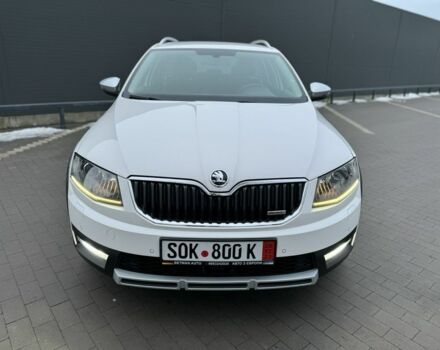 Белый Шкода Октавия Скаут, объемом двигателя 2 л и пробегом 278 тыс. км за 12500 $, фото 1 на Automoto.ua