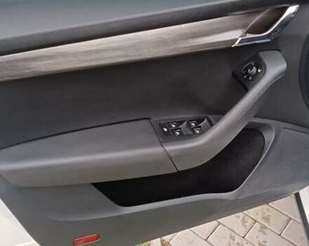 Шкода Октавия Скаут 2015 в Харькове на Automoto.ua Белый Шкода Октавия Скаут, объемом двигателя 1.97 л и пробегом 269 тыс. км за 13699 $, фото 22 на Automoto.ua
