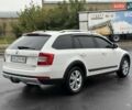 Білий Шкода Octavia Scout, об'ємом двигуна 2 л та пробігом 280 тис. км за 13499 $, фото 12 на Automoto.ua