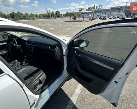 Белый Шкода Октавия Скаут, объемом двигателя 2 л и пробегом 272 тыс. км за 14998 $, фото 38 на Automoto.ua