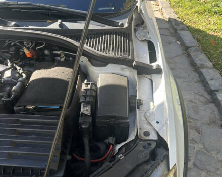 Белый Шкода Октавия Скаут, объемом двигателя 2 л и пробегом 288 тыс. км за 14000 $, фото 11 на Automoto.ua