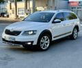 Білий Шкода Octavia Scout, об'ємом двигуна 2 л та пробігом 250 тис. км за 14900 $, фото 42 на Automoto.ua