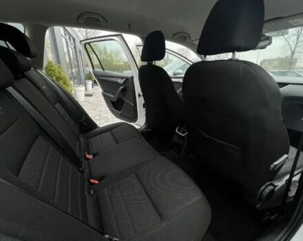 Белый Шкода Октавия Скаут, объемом двигателя 2 л и пробегом 279 тыс. км за 11000 $, фото 11 на Automoto.ua