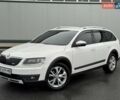 Білий Шкода Octavia Scout, об'ємом двигуна 2 л та пробігом 280 тис. км за 13499 $, фото 1 на Automoto.ua