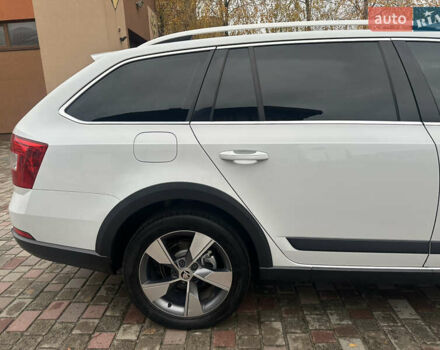 Білий Шкода Octavia Scout, об'ємом двигуна 2 л та пробігом 203 тис. км за 14995 $, фото 16 на Automoto.ua