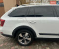 Білий Шкода Octavia Scout, об'ємом двигуна 2 л та пробігом 203 тис. км за 14995 $, фото 16 на Automoto.ua