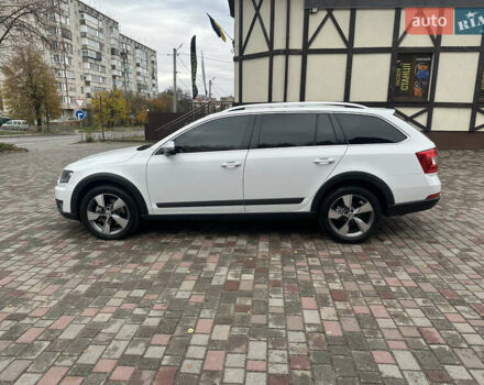 Білий Шкода Octavia Scout, об'ємом двигуна 2 л та пробігом 203 тис. км за 14995 $, фото 28 на Automoto.ua