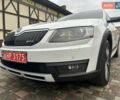 Білий Шкода Octavia Scout, об'ємом двигуна 2 л та пробігом 203 тис. км за 14995 $, фото 22 на Automoto.ua